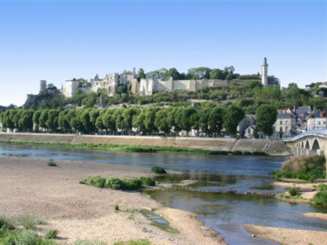 Hotel Du Cafe Des Arts Chinon Exteriér fotografie